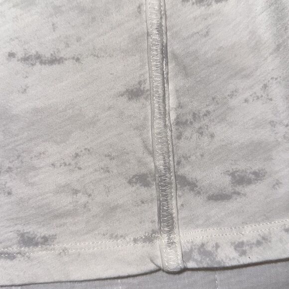 Athleta M White Silver Gray Cloud Tie Dye Short Sleeve Athletic Tee - Picture 10 of 10